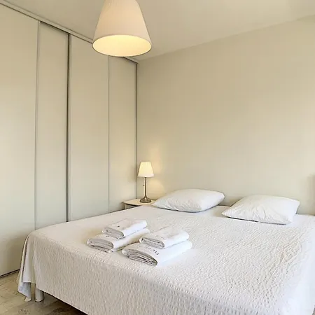Brand New 1 Bedroom In The Hert Of